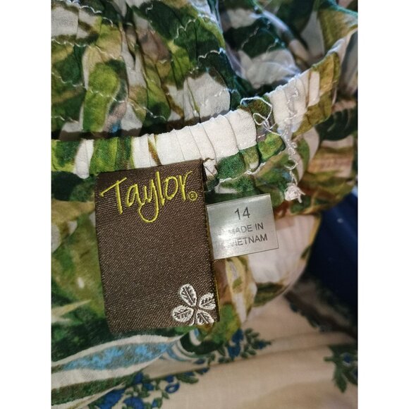TAYLOR Green Floral Maxi Summer Dress with Flutter Sleeves Size 14 - Picture 6 of 6